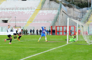 Gol Catania 30′ st Albertini