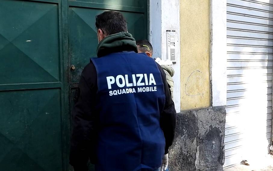39ENNE-ARRESTATO-DALLA-POLIZIA-DI-STATO-PER-SPACCIO.jpeg