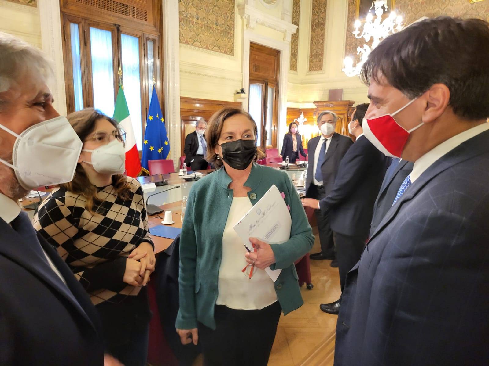68d96c35-be49-4cae-aee8-7474837d4ca7.jpg