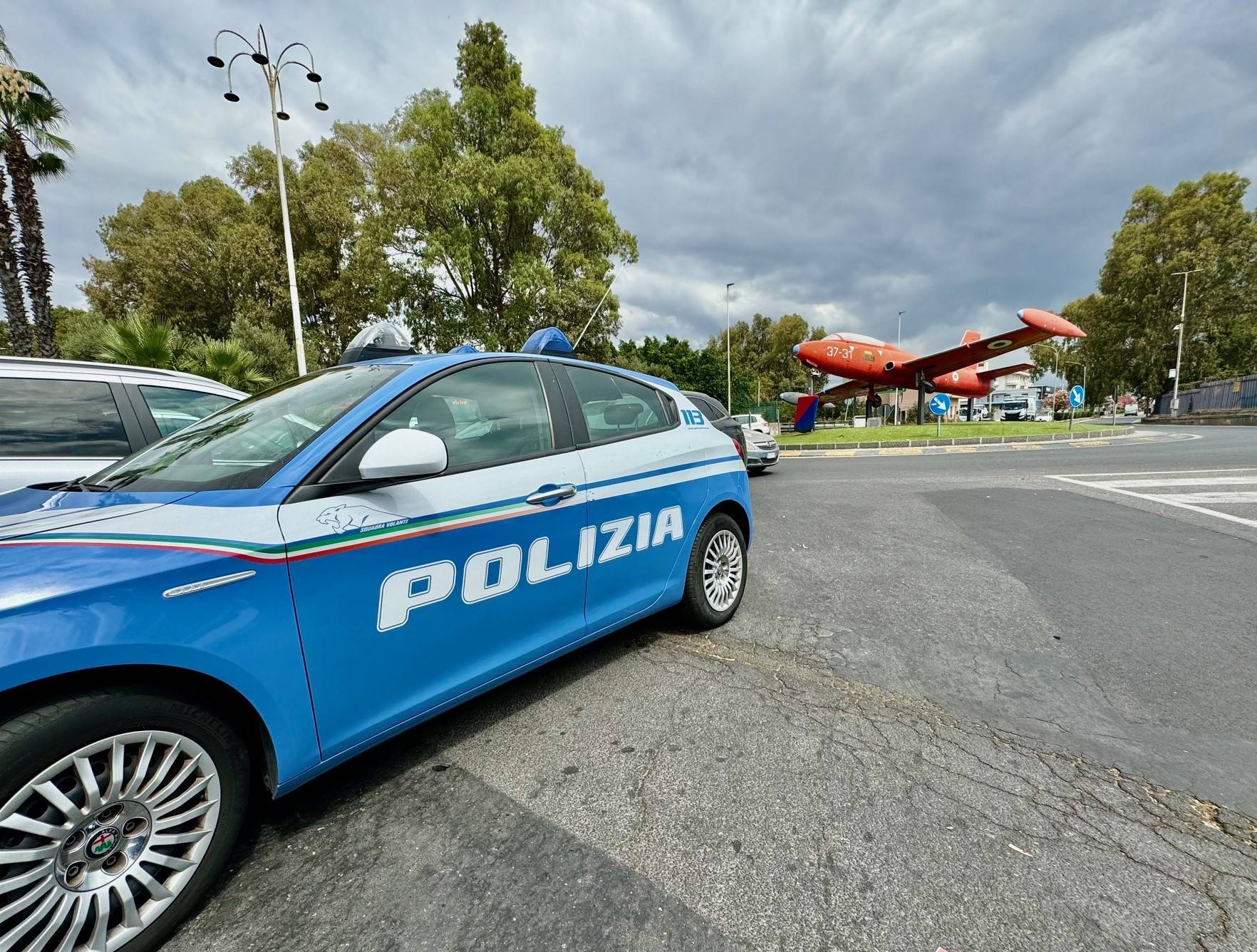 AGGREDISCE-I-POLIZIOTTI-CON-CALCI-E-PUGNI-PER-SFUGGIRE-AL-CONTROLLO-TUNISINO-ARRESTATO-DALLA-POLIZIA-DI-STATO.jpg