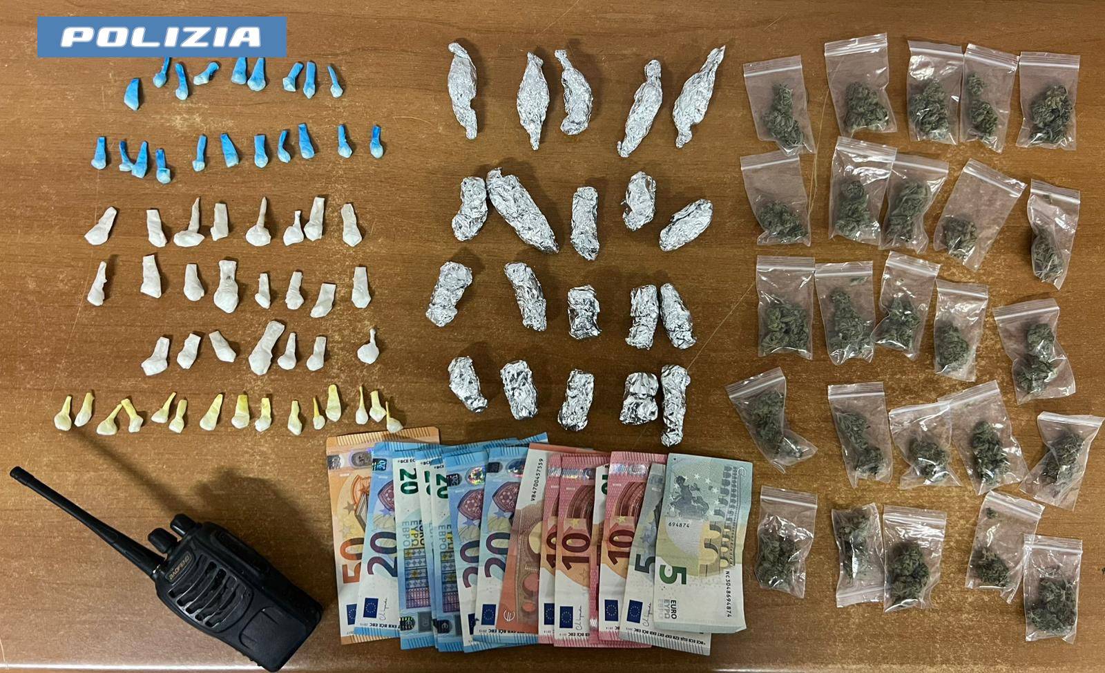 CONTRASTO-ALLO-SPACCIO-DI-DROGA-IN-VIA-CAPO-PASSERO-PUSHER-21ENNE-ARRESTATO-DALLA-POLIZIA-DI-STATO-CON-95-DOSI-DI-MARIJUANA.jpg