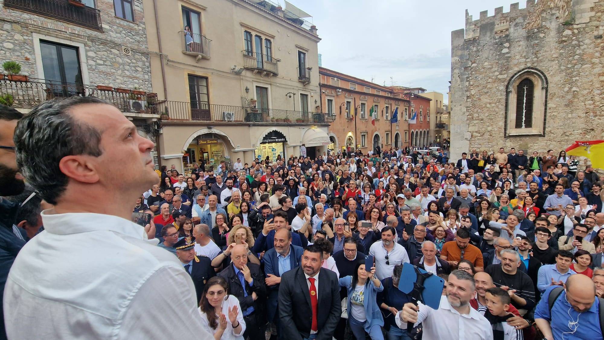 DE-LUCA-TAORMINA.jpeg