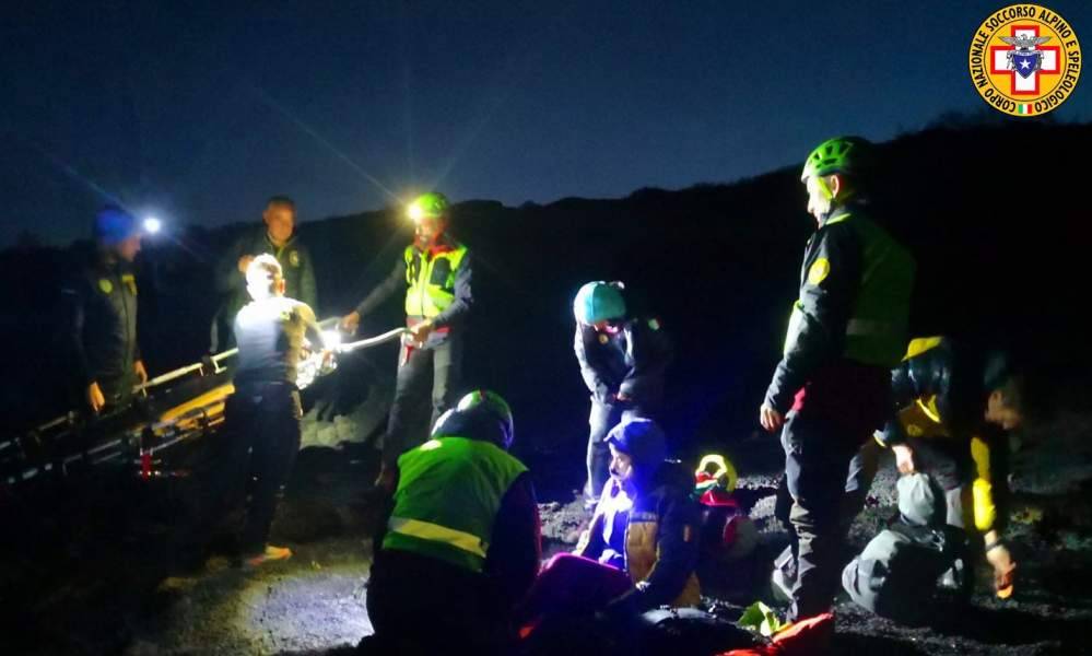 Etna-donna-salvata-dal-Soccorso-alpino.jpg