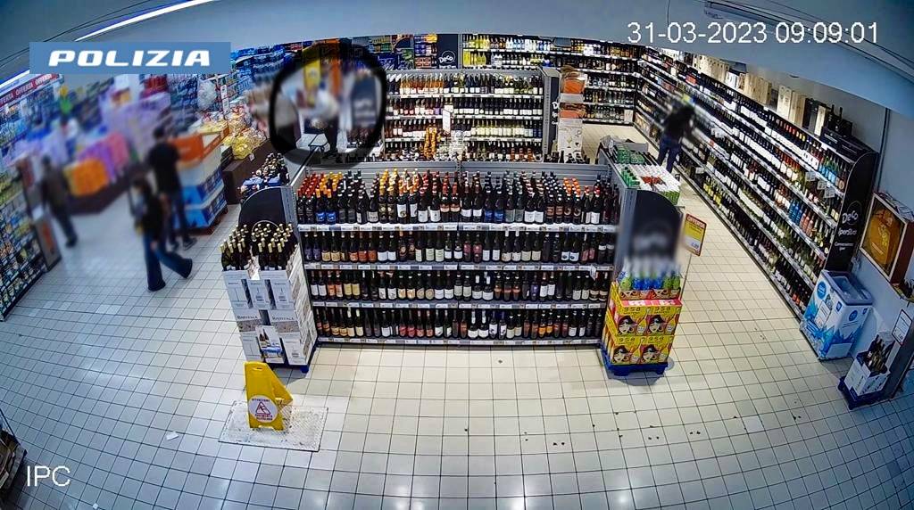 Foto-Procura-della-Repubblica-Esecuzione-misura-cautelare.jpg
