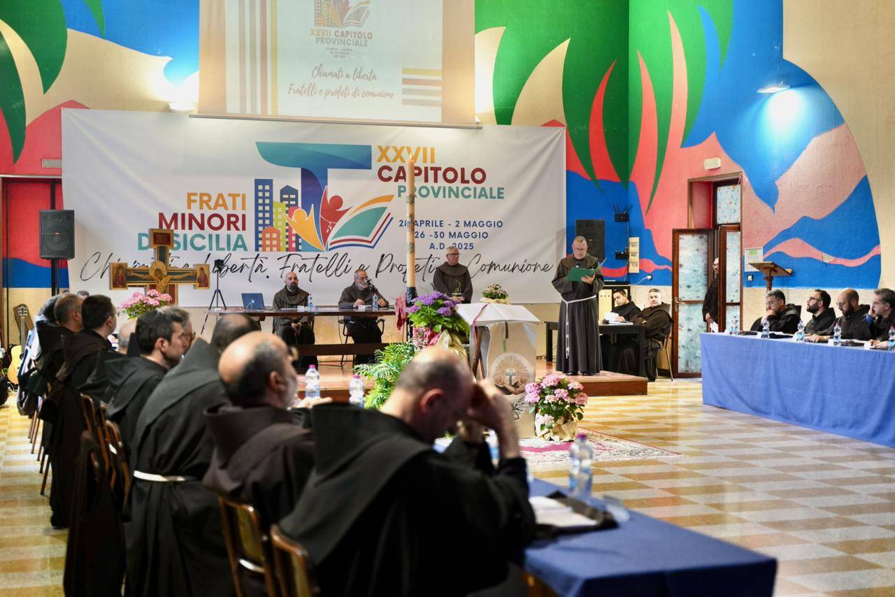 I-Frati-Minori-di-Sicilia-riuniti-a-Palermo.jpeg