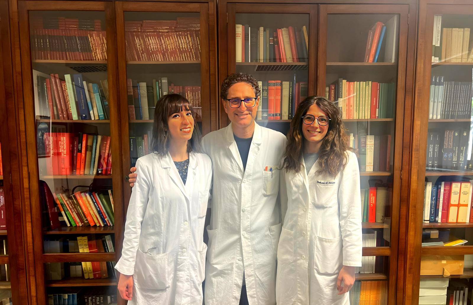 Prof-Giuseppe-Badalamenti-con-Dott.sse-Laura-Algeri-e-Alessandra-Dimino.jpeg