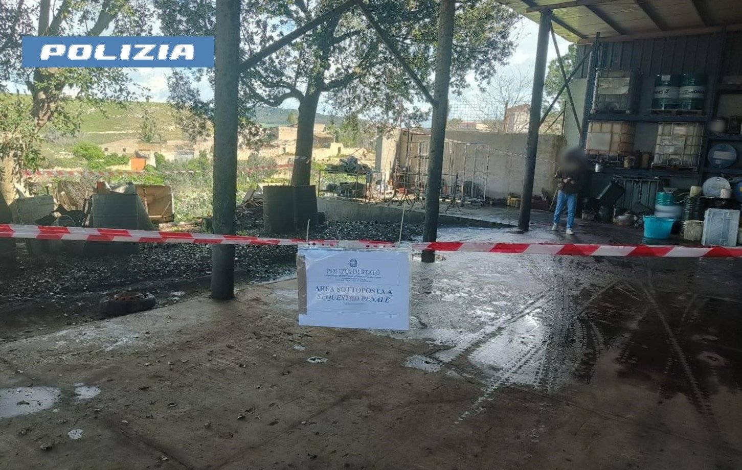 SCOPERTA-DALLA-POLIZIA-DI-STATO-UNA-DISCARICA-DI-LIQUAMI-INQUINANTI-A-GRAMMICHELE-2.jpg