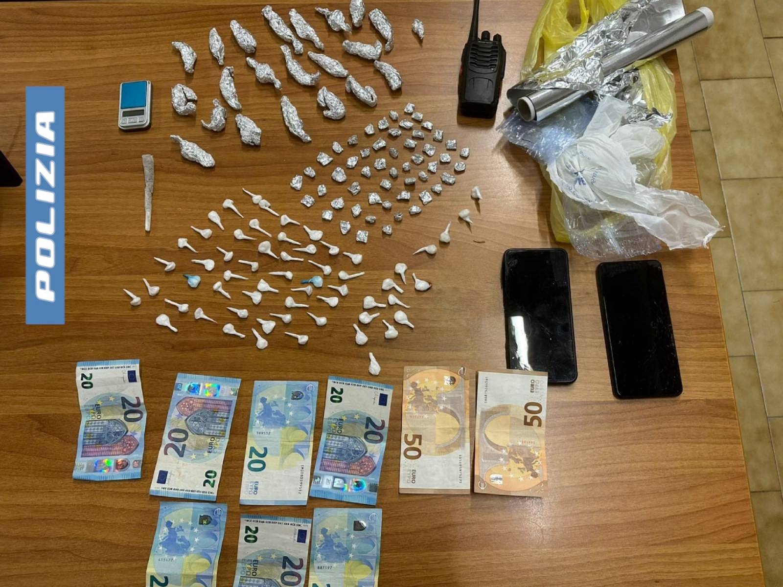 VIA-CAPO-PASSERO-LA-POLIZIA-DI-STATO-ARRESTA-UNO-SPACCIATORE-2.jpg