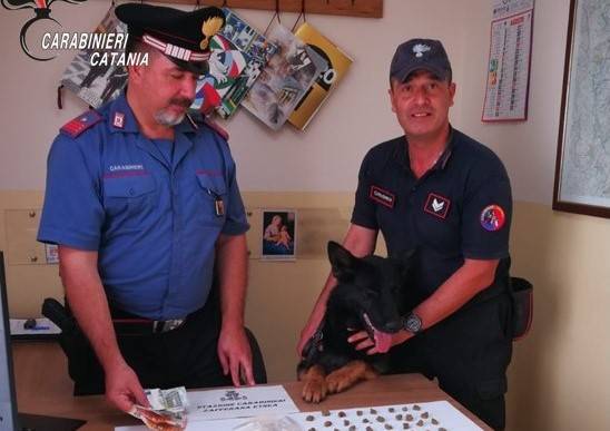 Zafferana-Riley-fa-arrestare-spacciatori.jpg