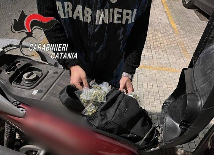 arresto-x-droga-N.-P.zza-Dante.jpg
