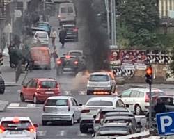 auto-incendiata.jpg