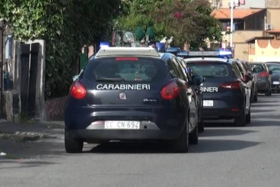 carabinieri-Caltagirone.jpg