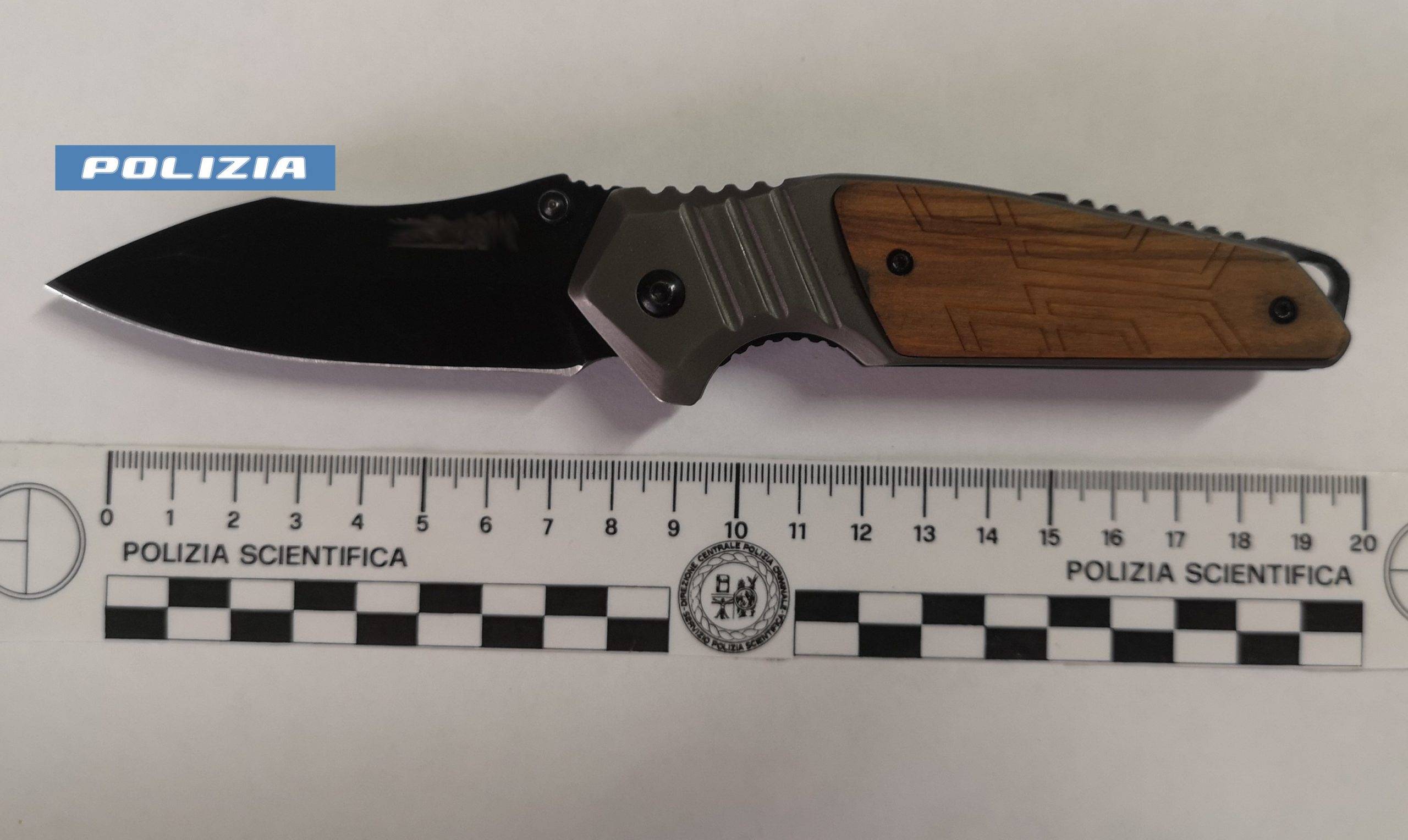 coltello-scaled-1.jpg