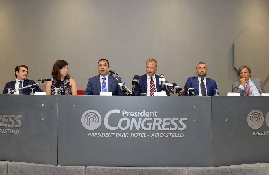 conferenza-1.jpg