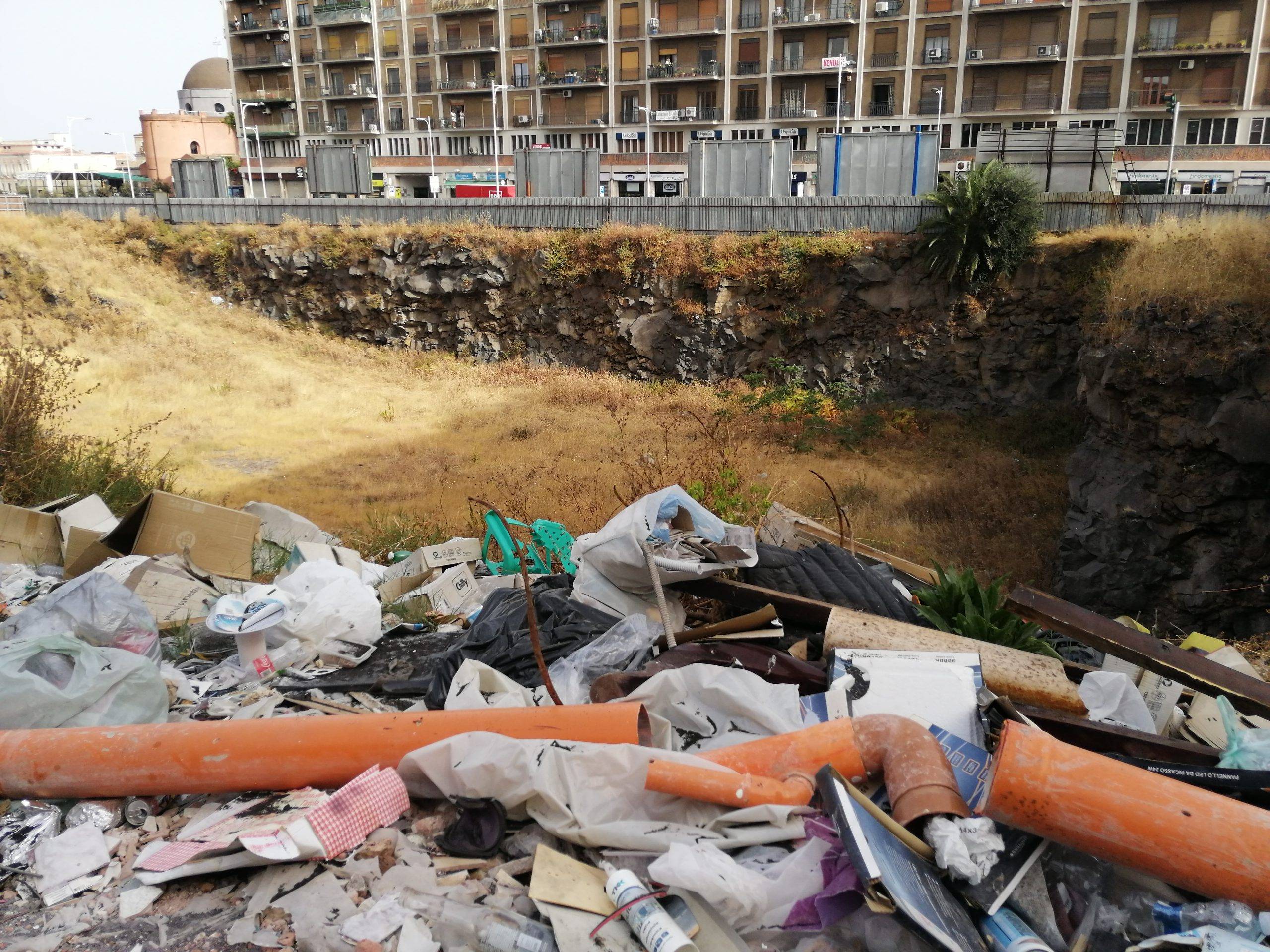 discarica-Corso-delle-Province-scaled.jpg