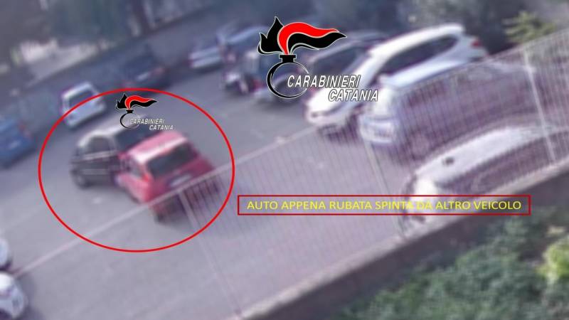 furto-auto-1.jpg