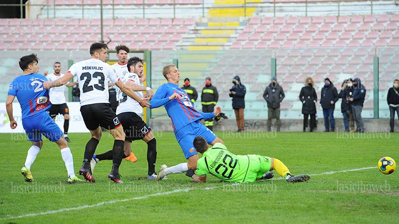gol-sipos-ct-copia.jpg