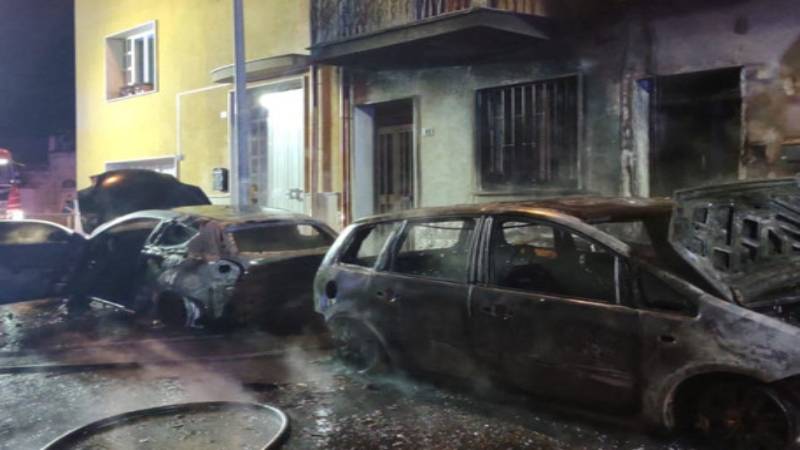 incendio-auto.jpg