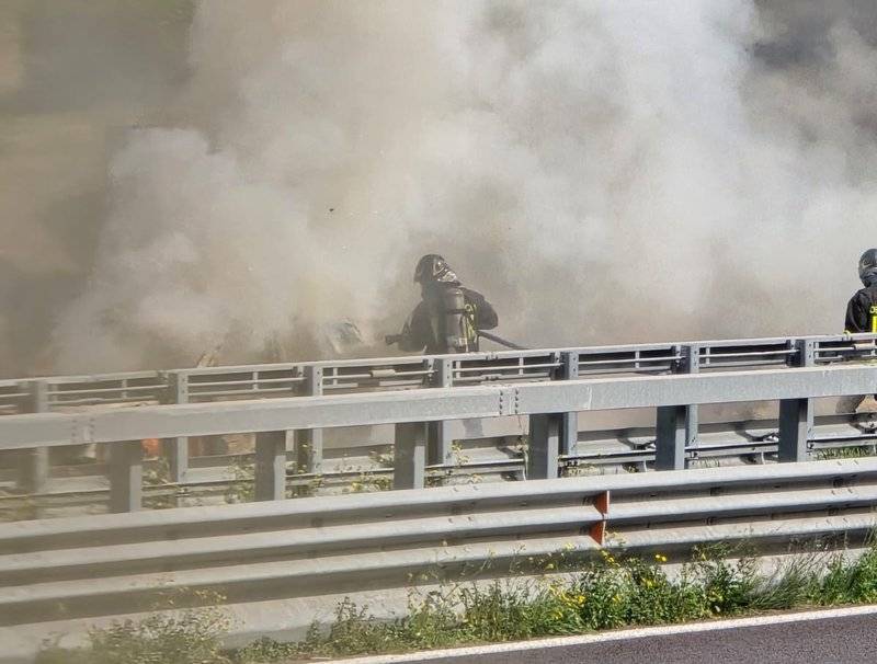 incendio-palermo-catania.jpg