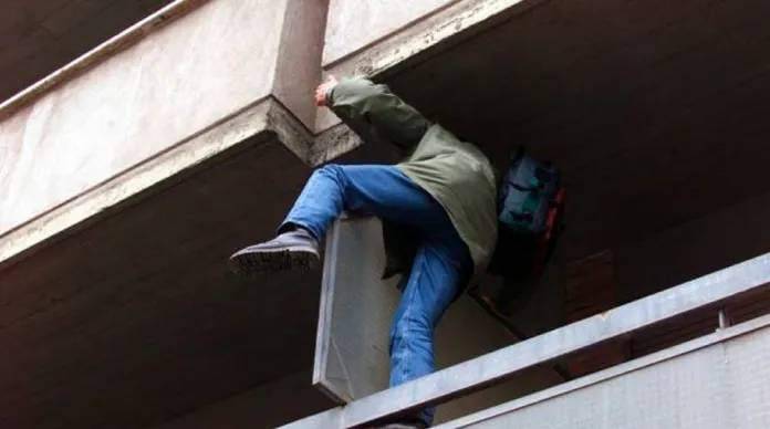 ladro-acrobata.jpg