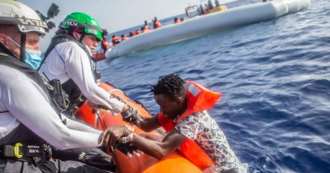 migranti-salvati.jpg