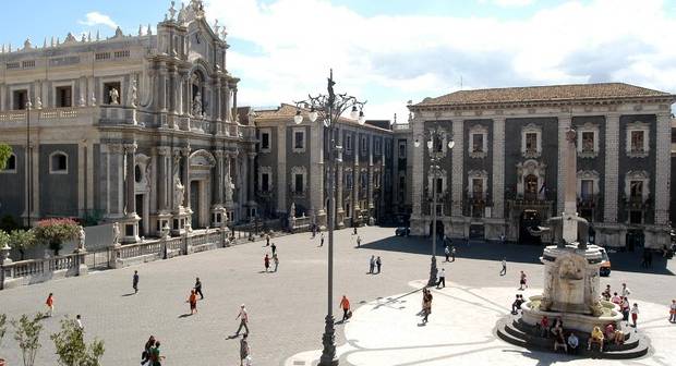 piazzaduom1-3.jpg