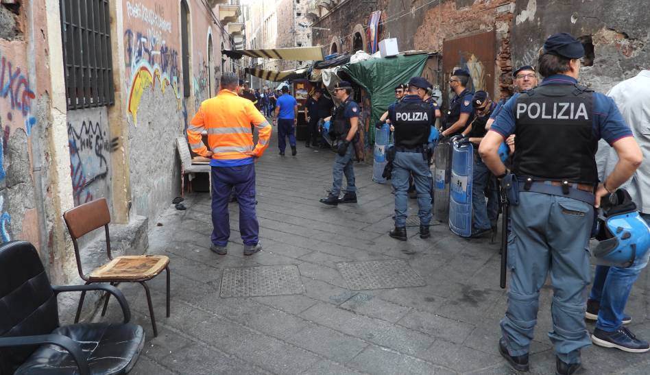 polizia-a-san-berillo.jpg