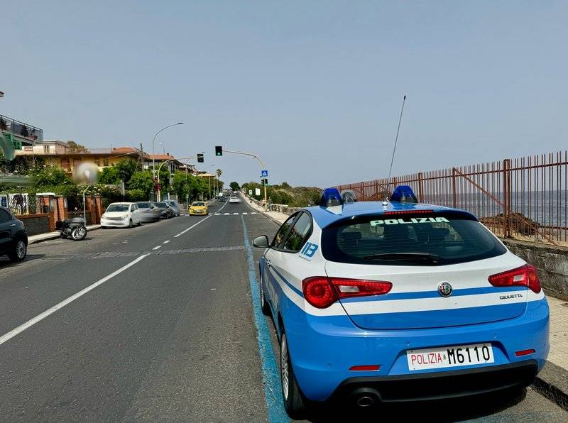 polizia-catania-4.jpg