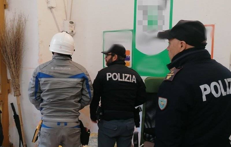 polizia-furto-luce.jpg