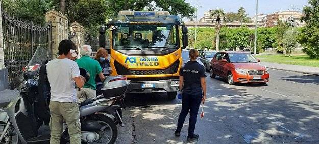 polizia-municipale-piazza-Roma.jpg