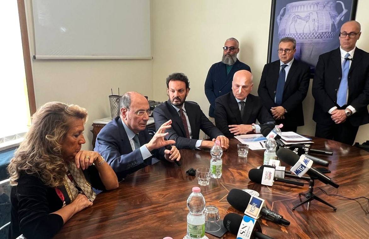punto-stampa-prefettura-Siracusa.jpeg