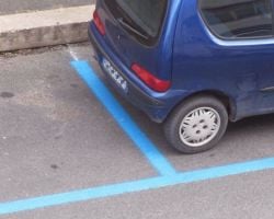 strisce-blu.jpg